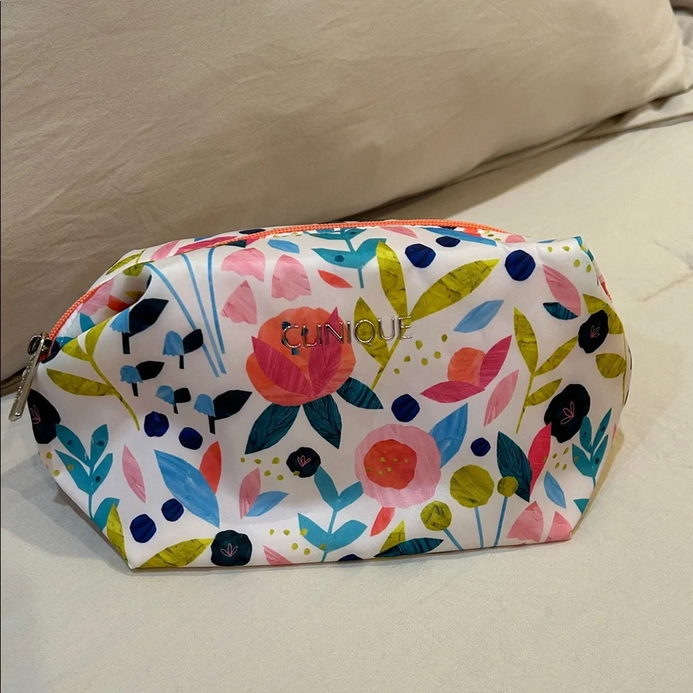 NEW Clinique Cosmetic Pouch